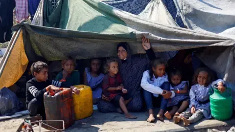Dire Crisis within northern Gaza while Israeli Forces Continue Operations