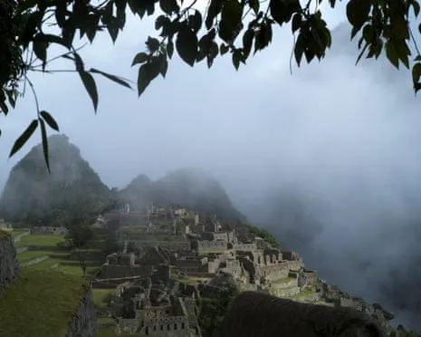 Debris placed on Railway Lines Trap Hundreds of Visitors en route to the Inca Citadel